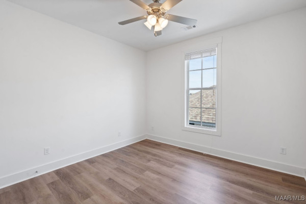 225 Northlake Street