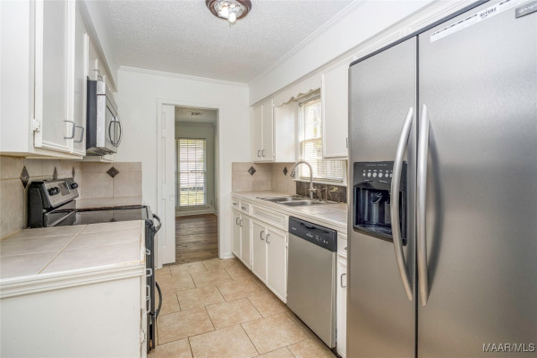 2137 EDINBURGH Drive