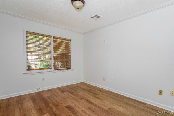 2137 EDINBURGH Drive