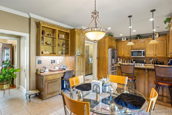 1142 LAUREL BROOK Lane