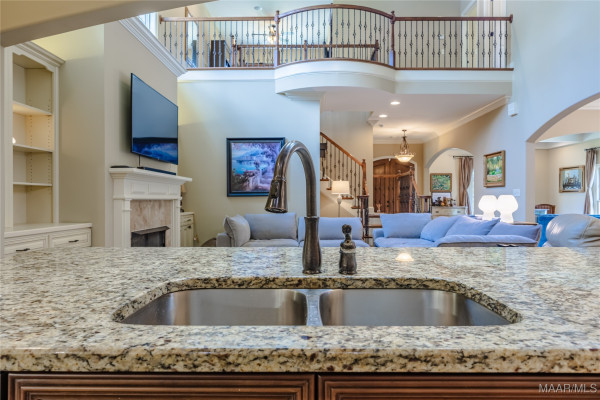 6414 Philadelphia Hill