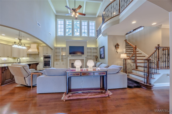 6414 Philadelphia Hill
