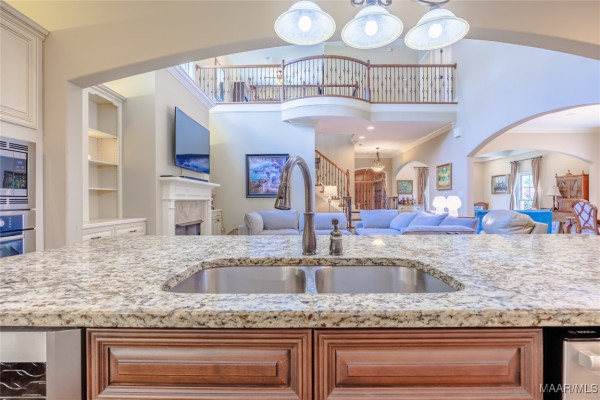 6414 Philadelphia Hill