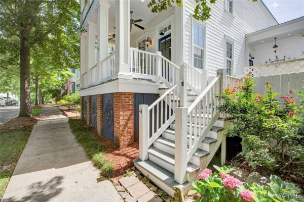 44 BRIGHT SPOT Street