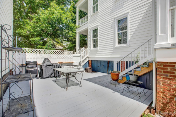 44 BRIGHT SPOT Street
