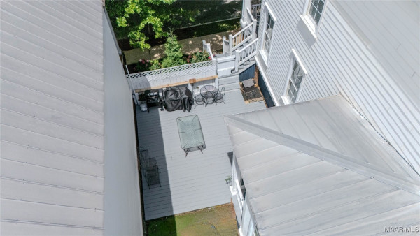 44 BRIGHT SPOT Street