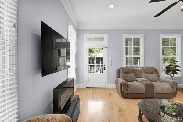 44 BRIGHT SPOT Street