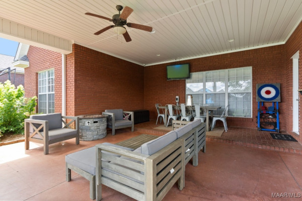 1816 Riverton Drive