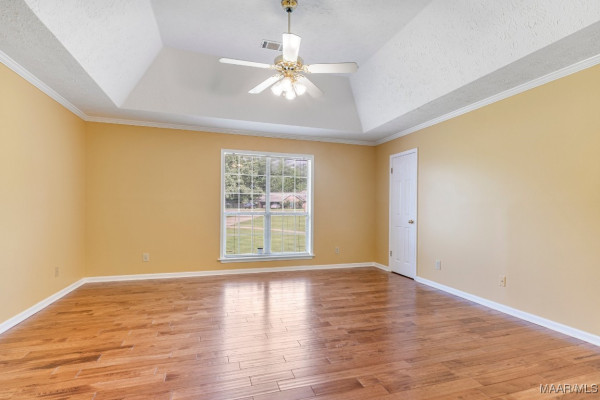 221 FRALEY Lane