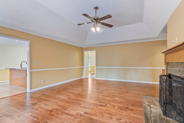 221 FRALEY Lane