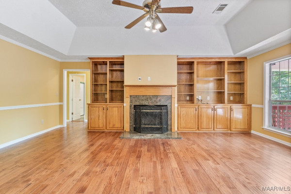 221 FRALEY Lane