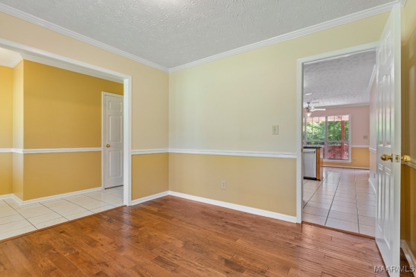 221 FRALEY Lane