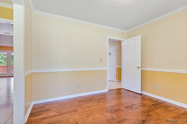 221 FRALEY Lane