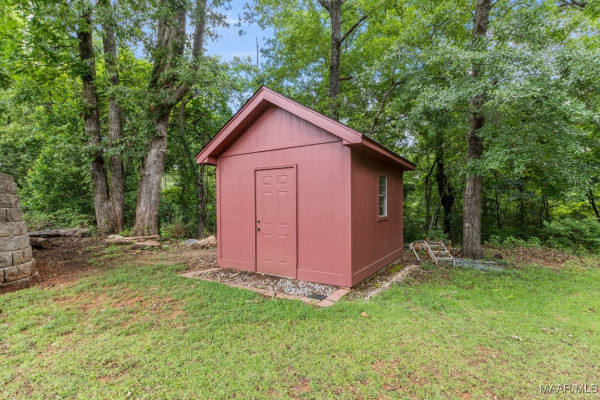 221 FRALEY Lane