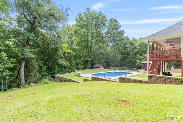 221 FRALEY Lane