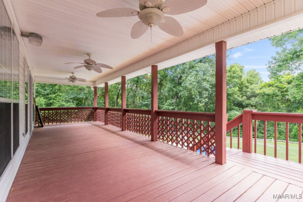 221 FRALEY Lane