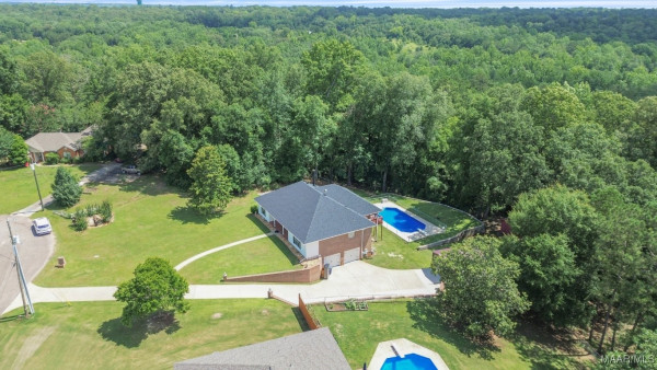 221 FRALEY Lane