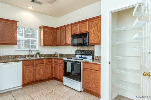 422 RIVER OAKS Drive