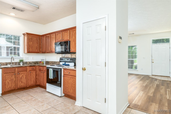 422 RIVER OAKS Drive