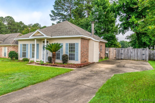 422 RIVER OAKS Drive