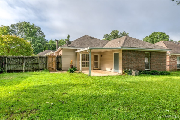 422 RIVER OAKS Drive