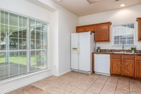 422 RIVER OAKS Drive