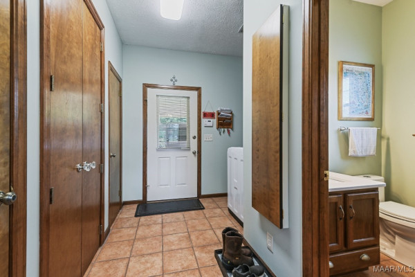 4015 SNOWDOUN CHAMBERS Road