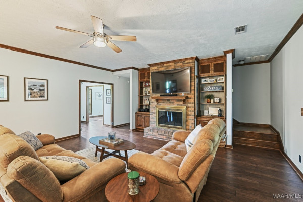 4015 SNOWDOUN CHAMBERS Road