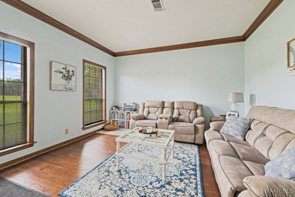 4015 SNOWDOUN CHAMBERS Road