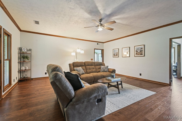 4015 SNOWDOUN CHAMBERS Road