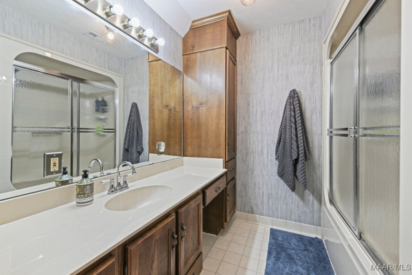 4015 SNOWDOUN CHAMBERS Road