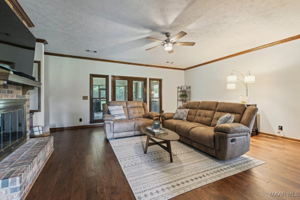 4015 SNOWDOUN CHAMBERS Road