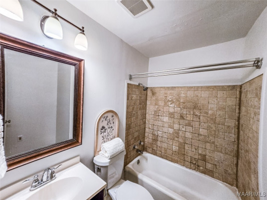 530 W 4th Street