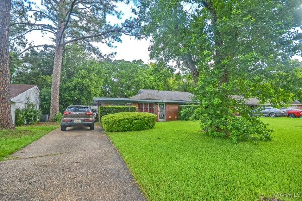 1037 Lynwood Drive