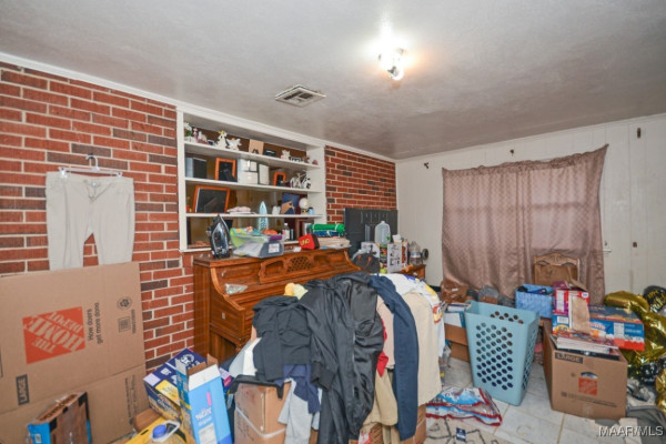 1037 Lynwood Drive