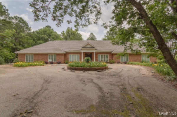 409 FOXHALL Road