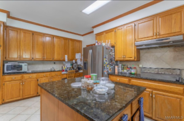 409 FOXHALL Road