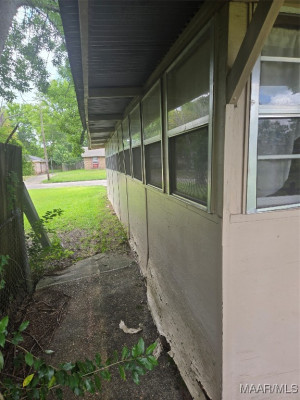 4009 BRIGHTON Road