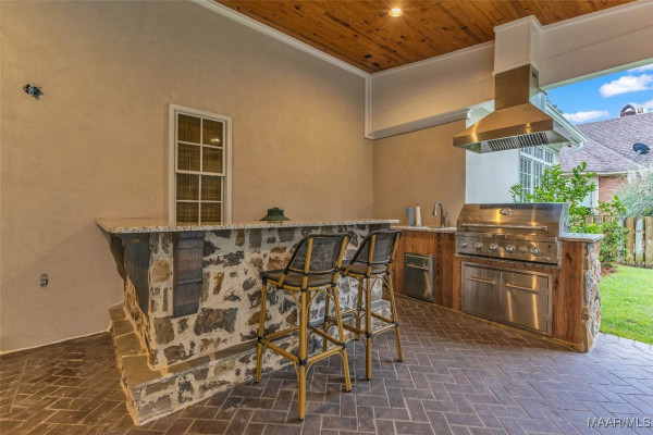 8360 Longneedle Drive