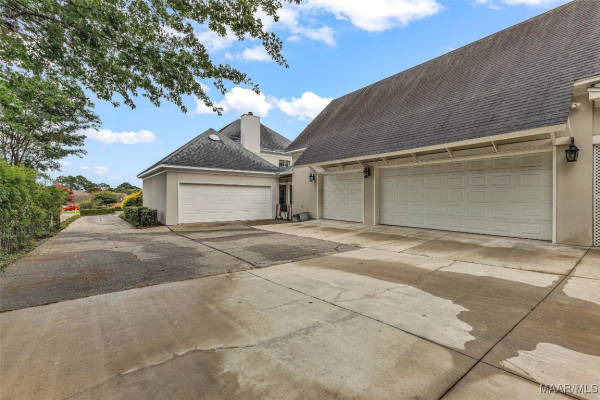 8360 Longneedle Drive