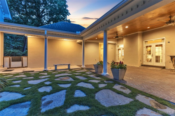 8360 Longneedle Drive