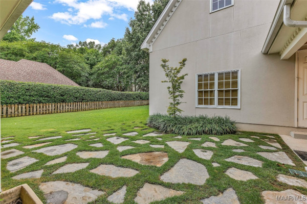 8360 Longneedle Drive