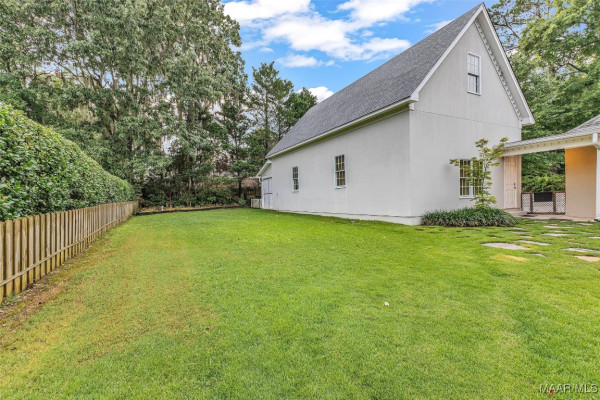 8360 Longneedle Drive