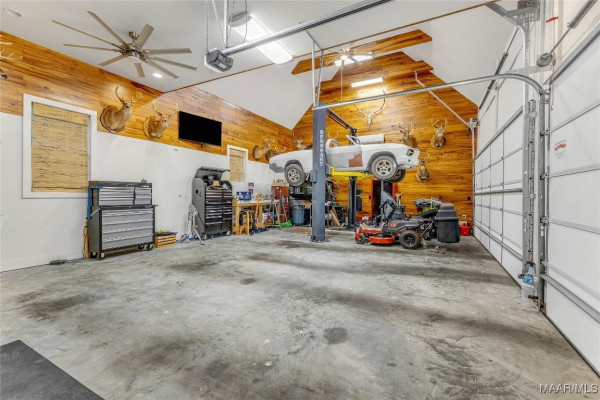 8360 Longneedle Drive