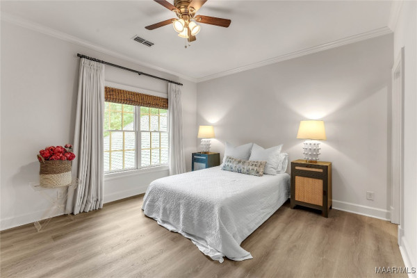 8360 Longneedle Drive
