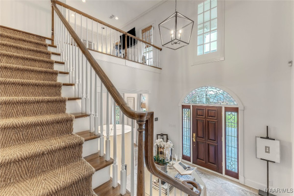 8360 Longneedle Drive