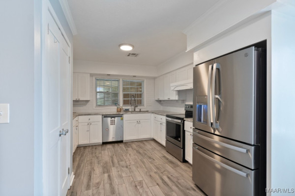 3913 Marie Cook Drive