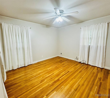 305 Daphne Lane