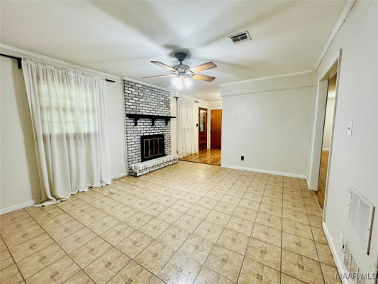 305 Daphne Lane