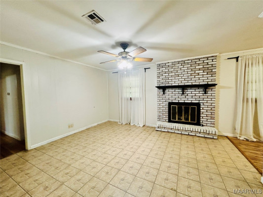 305 Daphne Lane